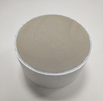 satın al 600 Cpsi DOC Dizel Oksidasyon Katalizörü Yanma Oksidasyonu Dizel Motor Katalizörü Kamyonda Çevrimiçi üretim