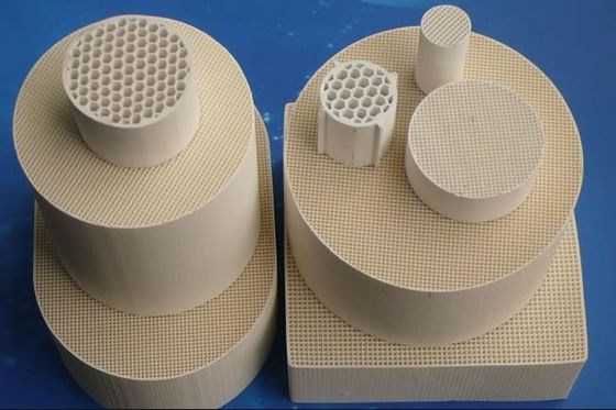 satın al 300 Cpsi Seramik Katalizör Filtre Katalitik Konvertör Petek 101.6mm Çevrimiçi üretim