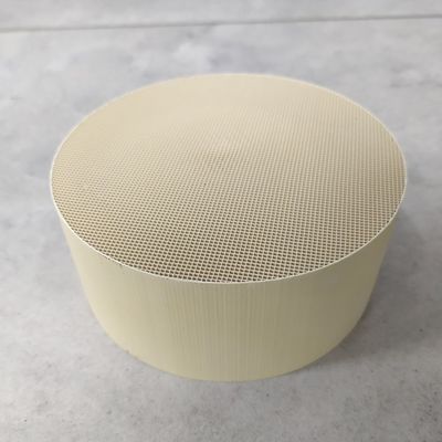 satın al High Catalyst Loading 3 Way Catalytic Converter with Up To 99% Efficiency and 300-800°C Temperature Range Çevrimiçi üretim