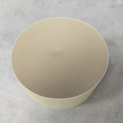 satın al Monolit Seramik Petek Katalitik Konvertör Petek Yapısı Euro 4 5 6 Çevrimiçi üretim