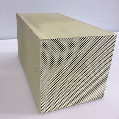 SIC Silisyum Karbür Katalizör Dpf Filtre Euro Araba Parçaları Düşük Katsayılı Termal Genleşme